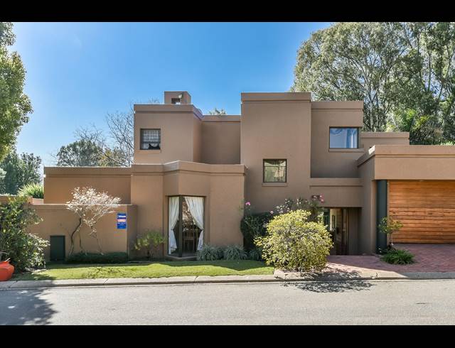 3 BEDROOM CLUSTER FOR SALE IN RIVER CLUB